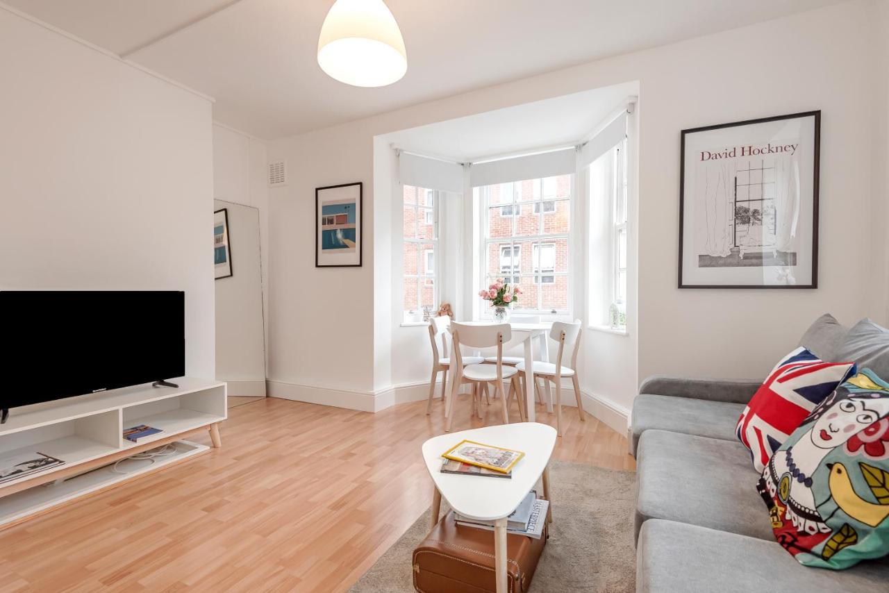 Modern One Bedroom Victoria Apartment 런던 외부 사진